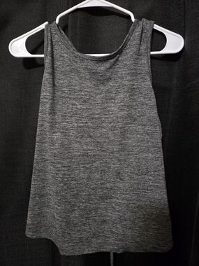 Women’s Heather Gray Scoop Neck Tank Top